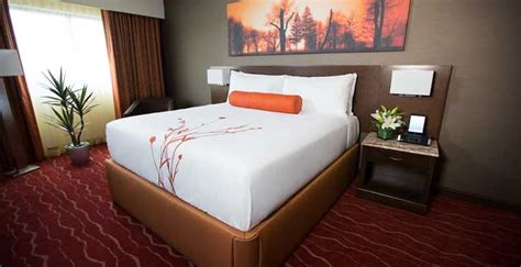 mohegan sun casino rooms|Choose a Hotel .